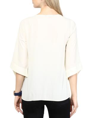 keyhole neck asymmetric sleeved top - 10023103 - Standard Image - 3