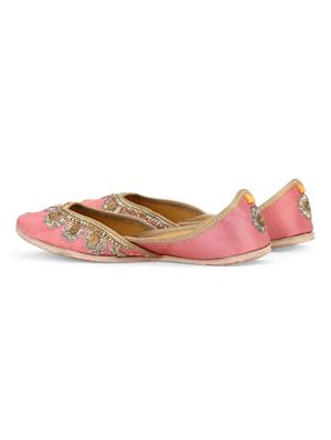 zeva light pink floral embellished leather handcrafted mojaris - 10344692 - Standard Image - 3
