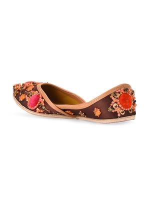 brown embellished leather mojris - 10628866 - Standard Image - 3
