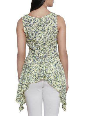 geometric print asymmetric top - 10668966 - Standard Image - 3