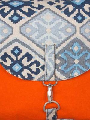 multi colored canvas printed sling bag - 10934952 - Standard Image - 6