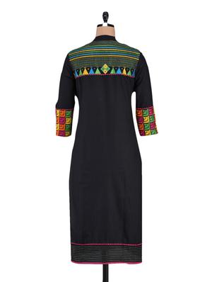 quarter sleeve embroidered back yoke cotton kurta - 1094216 - Standard Image - 3
