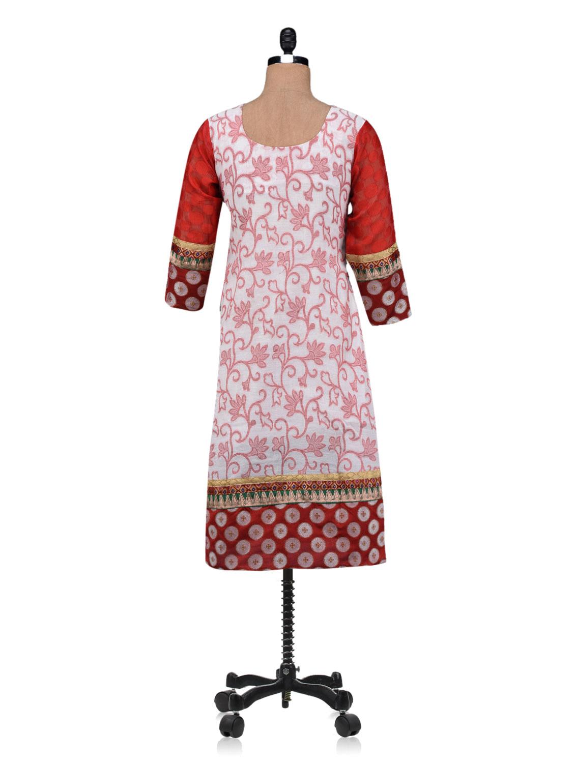 white cotton blend a-line kurta - 1114458 - Zoom Image - 3