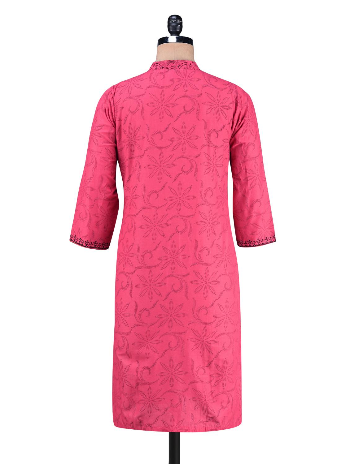pink cotton printed kurti - 1186787 - Zoom Image - 3