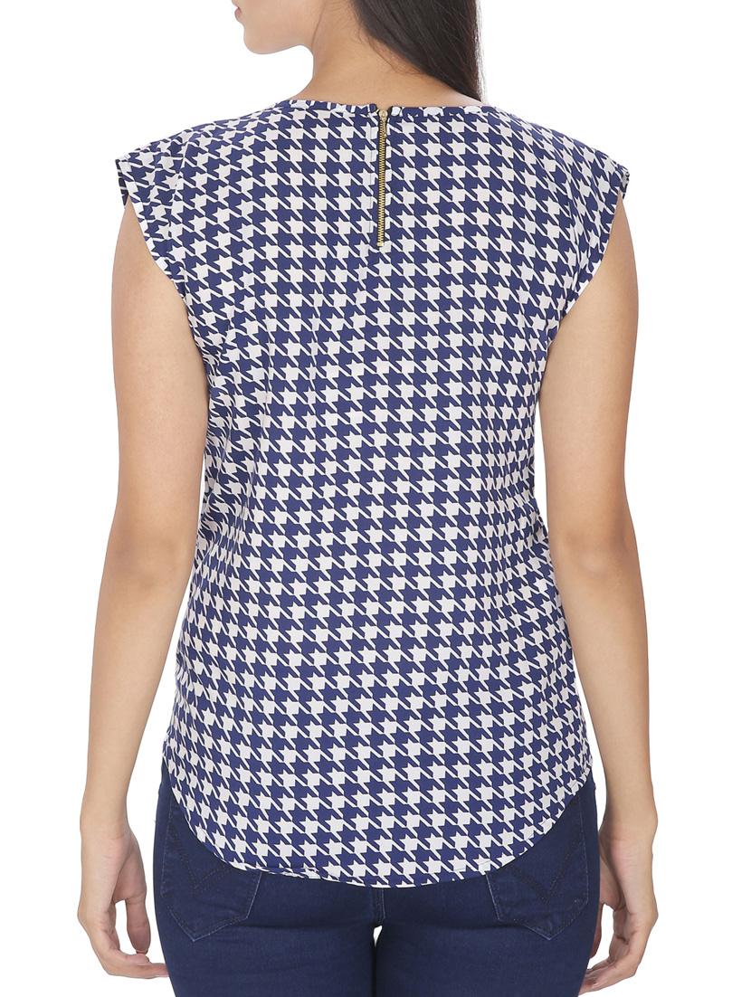 blue and white houndstooth printed polycrepe top - 12082049 - Zoom Image - 3