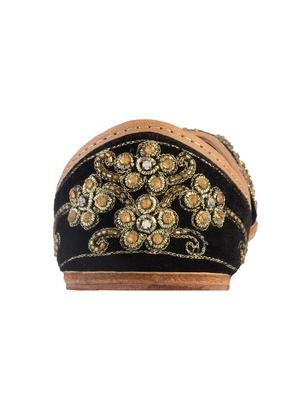 black silk hand embroidered mojaris - 12221677 - Standard Image - 3