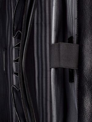 black leather laptopbag - 12858081 - Standard Image - 3