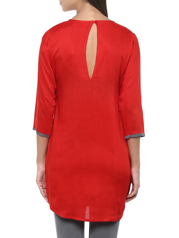 red viscose straight kurti - 13103870 - Zoom Image - 3