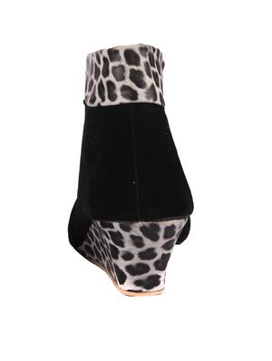 black ankle boot - 13246400 - Standard Image - 3