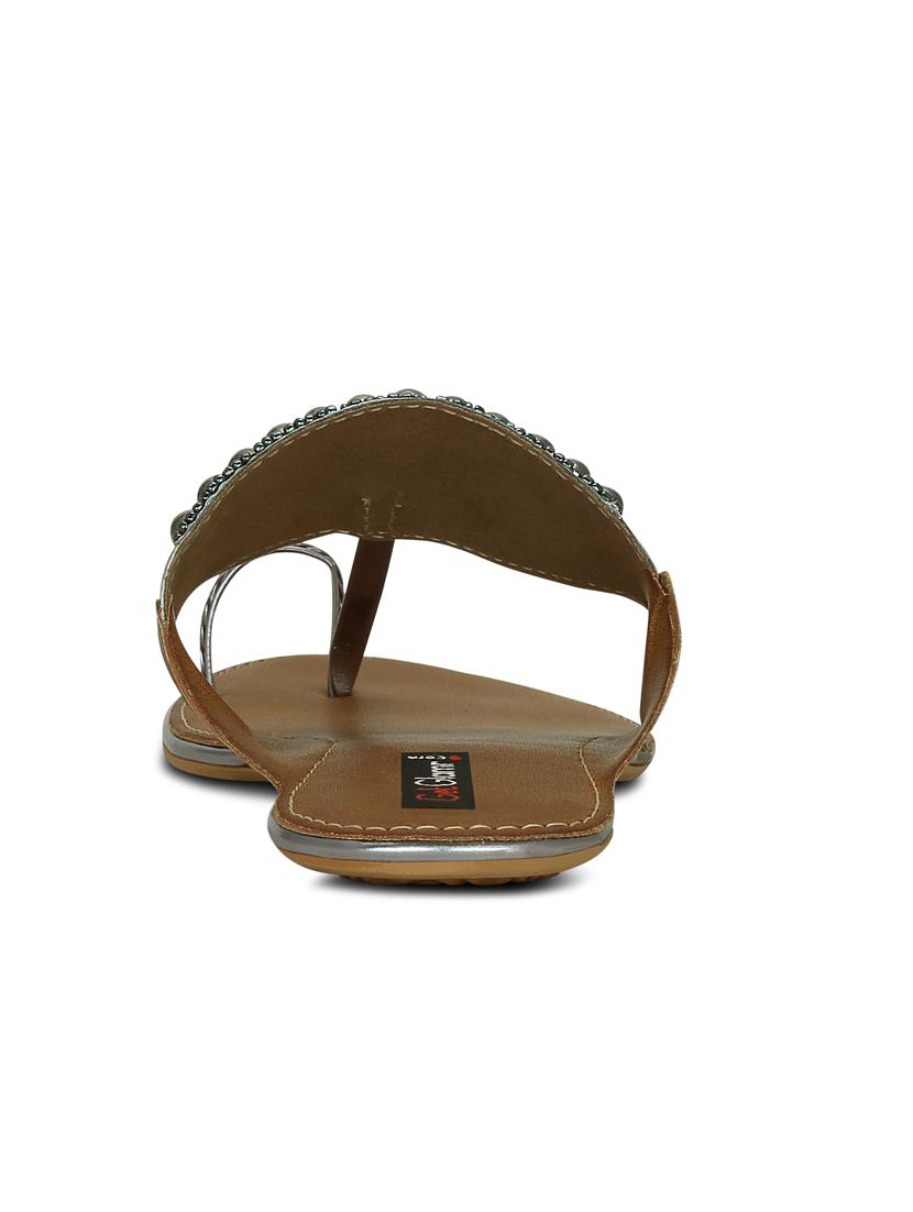 grey pom pom one toe kolhapuri - 13686723 - Zoom Image - 3