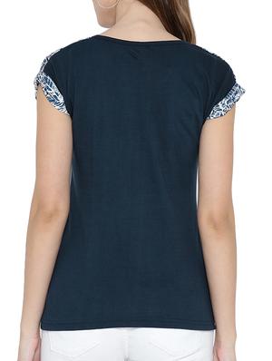 set of 2 multicolored printed tees - 13775295 - Standard Image - 3