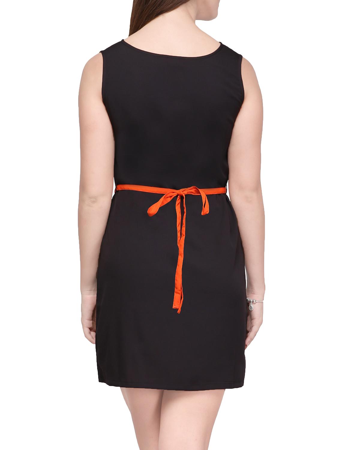 notch neck contrast detail dress - 14005637 - Zoom Image - 3