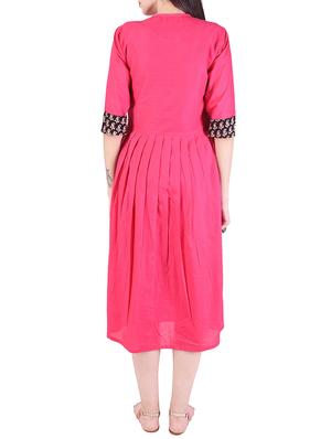 pink & black short pleated dress - 14052159 - Standard Image - 3