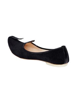 black Velvet slip on mojari - 14095390 - Standard Image - 3
