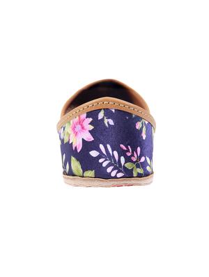 handcrafted blue slip on jutis - 14154634 - Standard Image - 3