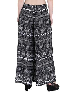 black printed crepe palazzo - 14351840 - Standard Image - 3