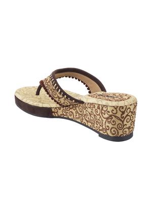 brown toe separator wedge - 14422942 - Standard Image - 3