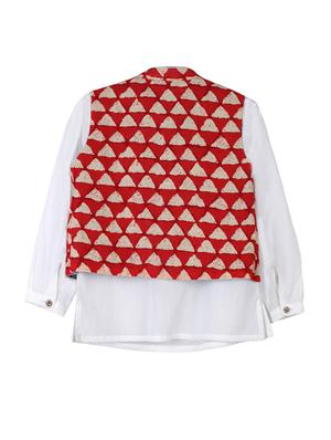 white cotton kurta with reversible jacket - 14450099 - Standard Image - 3