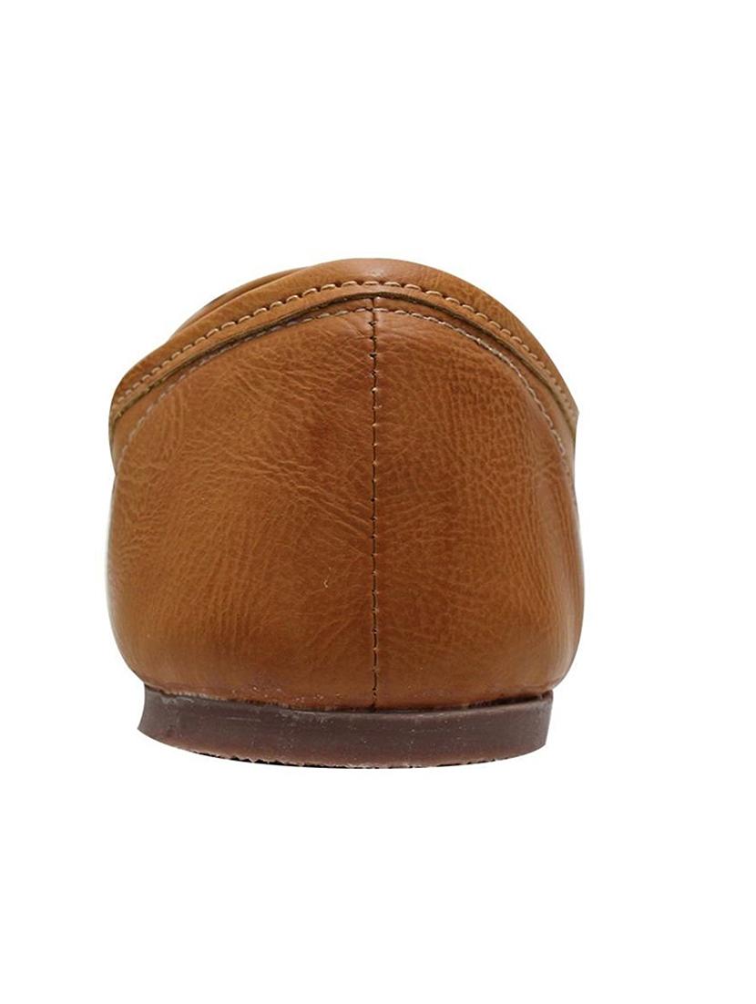 tan leather slip on jutis - 14509941 - Zoom Image - 3