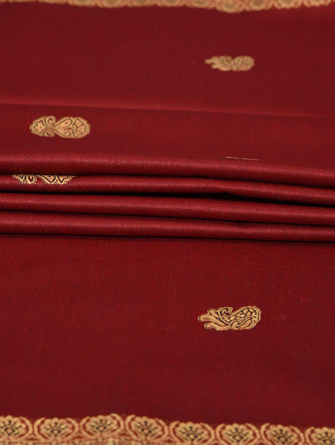 red woolen shawl - 14521616 - Zoom Image - 3