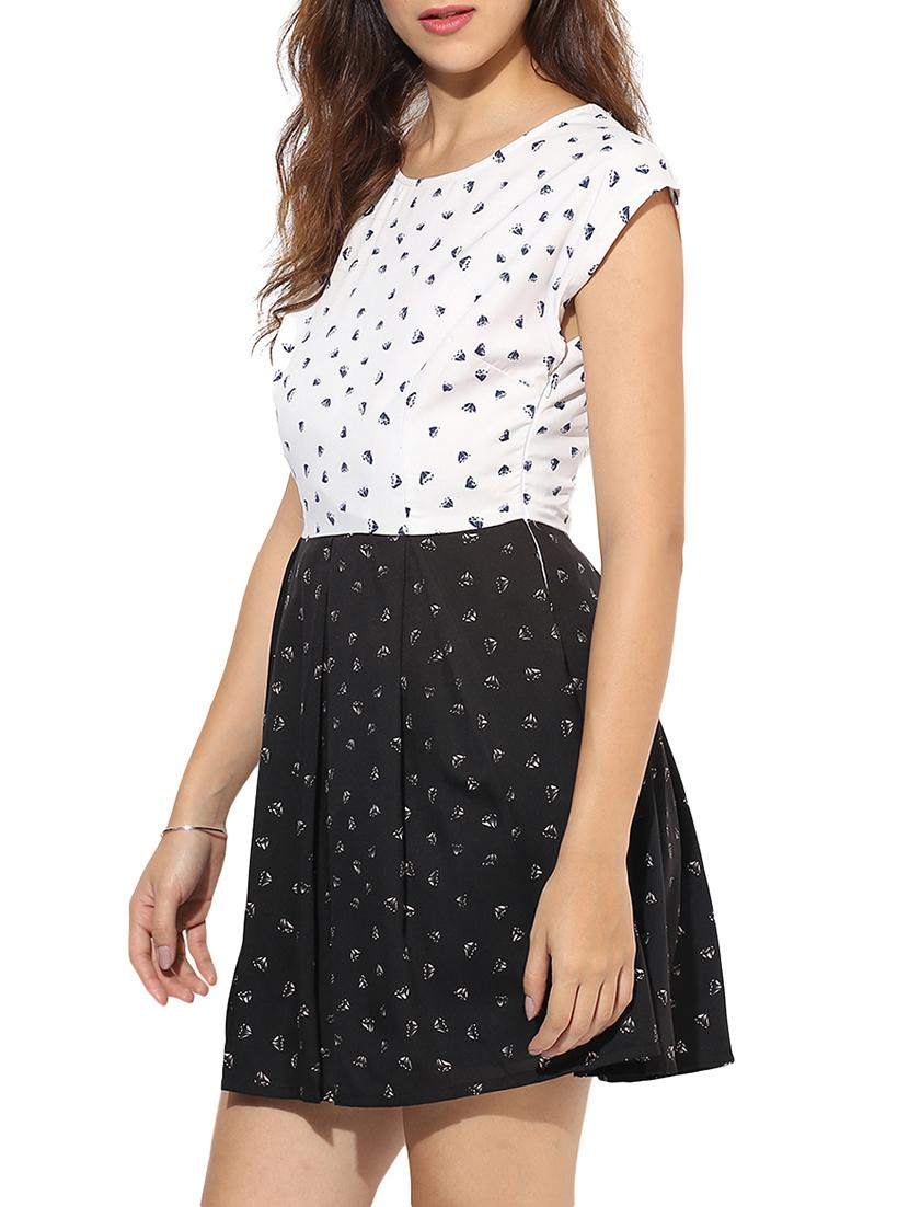 box-pleat detail cap sleeved dress - 14576334 - Zoom Image - 3