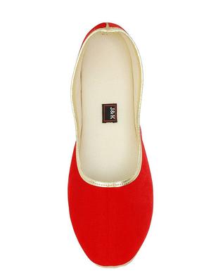 red slip on jutis - 14799623 - Standard Image - 3
