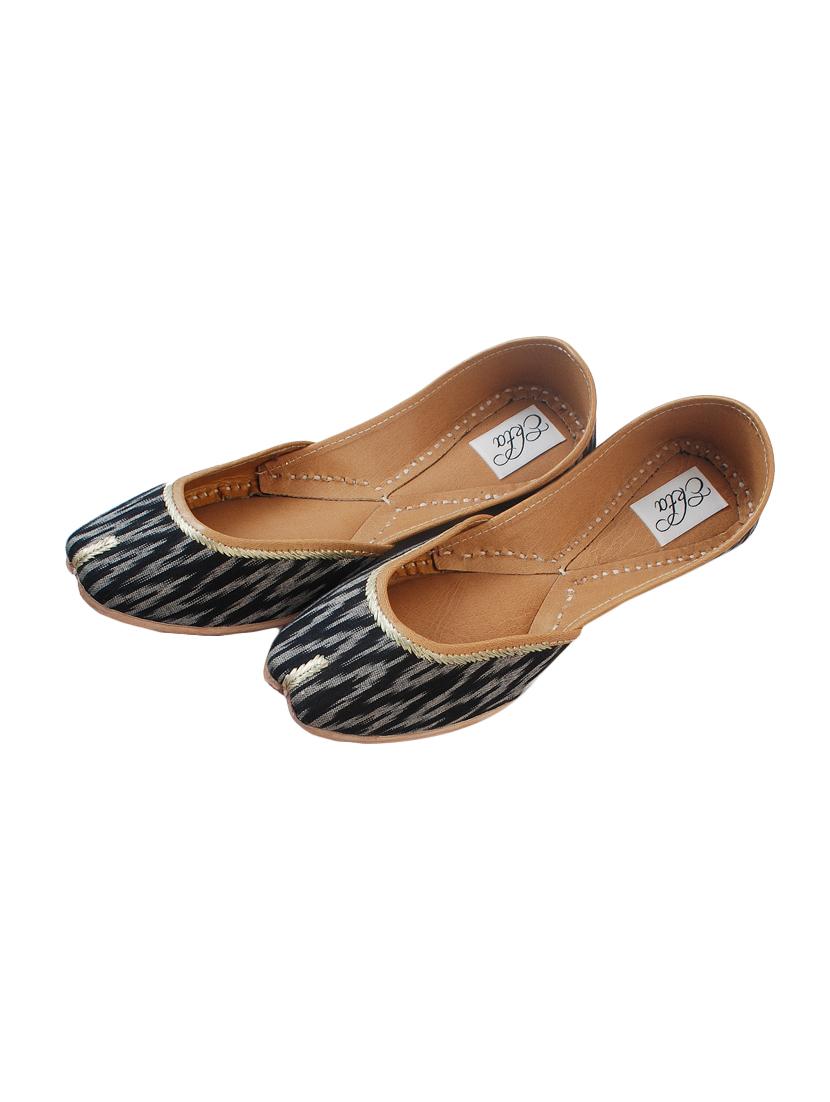 black slip on jutis - 14865319 - Zoom Image - 3