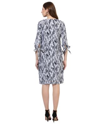 Geometric print shift dress - 14886977 - Standard Image - 3