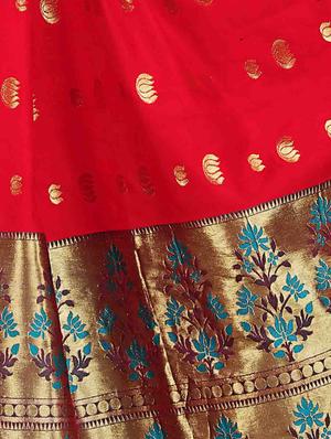red silk woven saree with blouse - 14931080 - Standard Image - 3