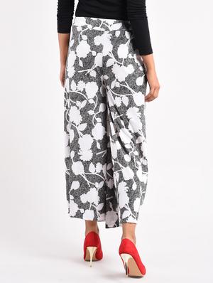 black printed georgette palazzo - 14961925 - Standard Image - 3