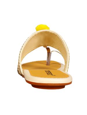 beige one toe kolhapuri - 15016428 - Standard Image - 3