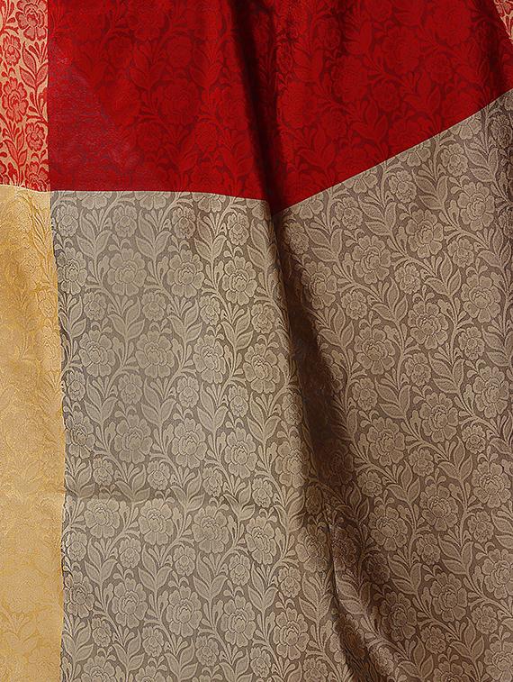 maroon cotton blend woven saree with blouse - 15023485 - Zoom Image - 3