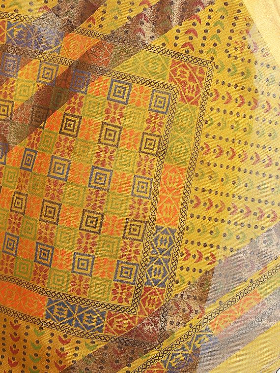 Floral handloom saree with blouse - 15029215 - Zoom Image - 3