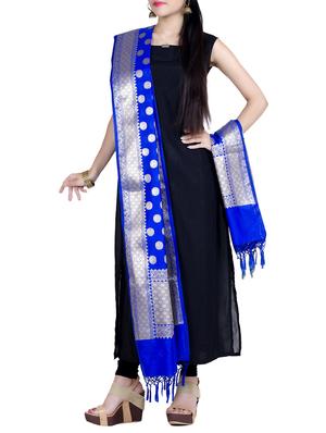 blue silk blend banarasi dupatta - 15046965 - Standard Image - 3