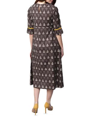 kantha stitch contrast detail a-line dress - 15052412 - Standard Image - 3