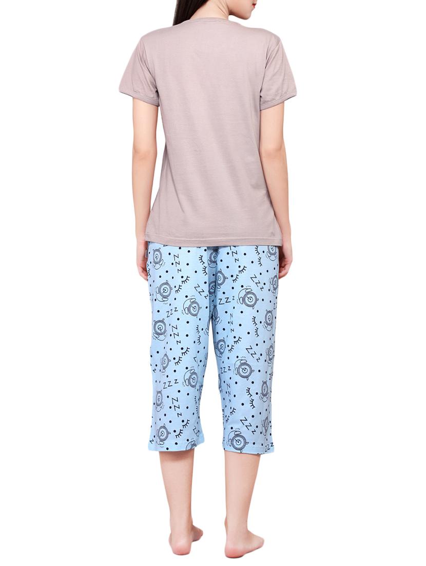 quirky top with capri set - 15059015 - Zoom Image - 3