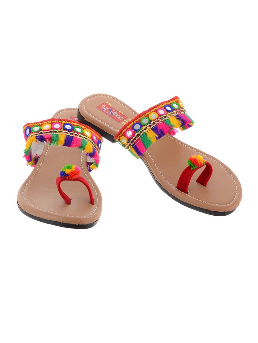 multi colored one toe kolhapuri - 15105638 - Zoom Image - 3