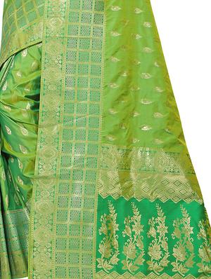green silk woven saree with blouse - 15110025 - Standard Image - 3