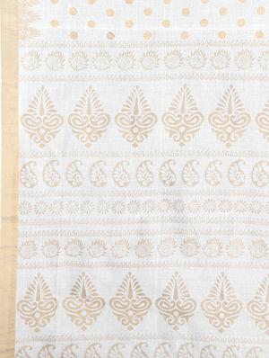 white cotton gadwal saree with blouse - 15131965 - Standard Image - 3