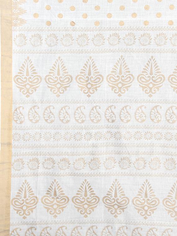 white cotton gadwal saree with blouse - 15131965 - Zoom Image - 3
