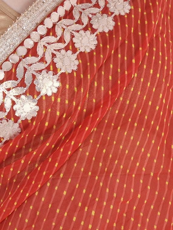 gota patti border leheriya saree with blouse - 15147763 - Zoom Image - 3
