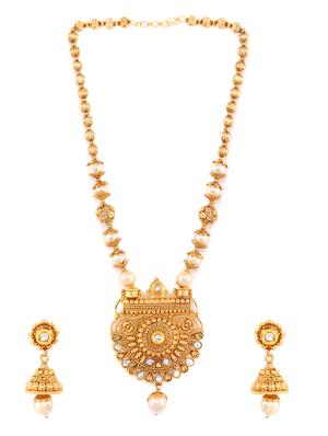 gold metal necklace - 15157832 - Standard Image - 3