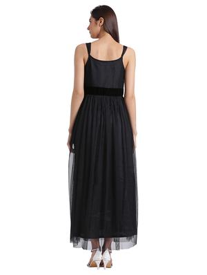 black solid gown dress - 15159182 - Standard Image - 3