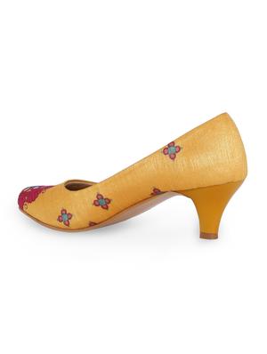 yellow slip on pump - 15163646 - Standard Image - 3