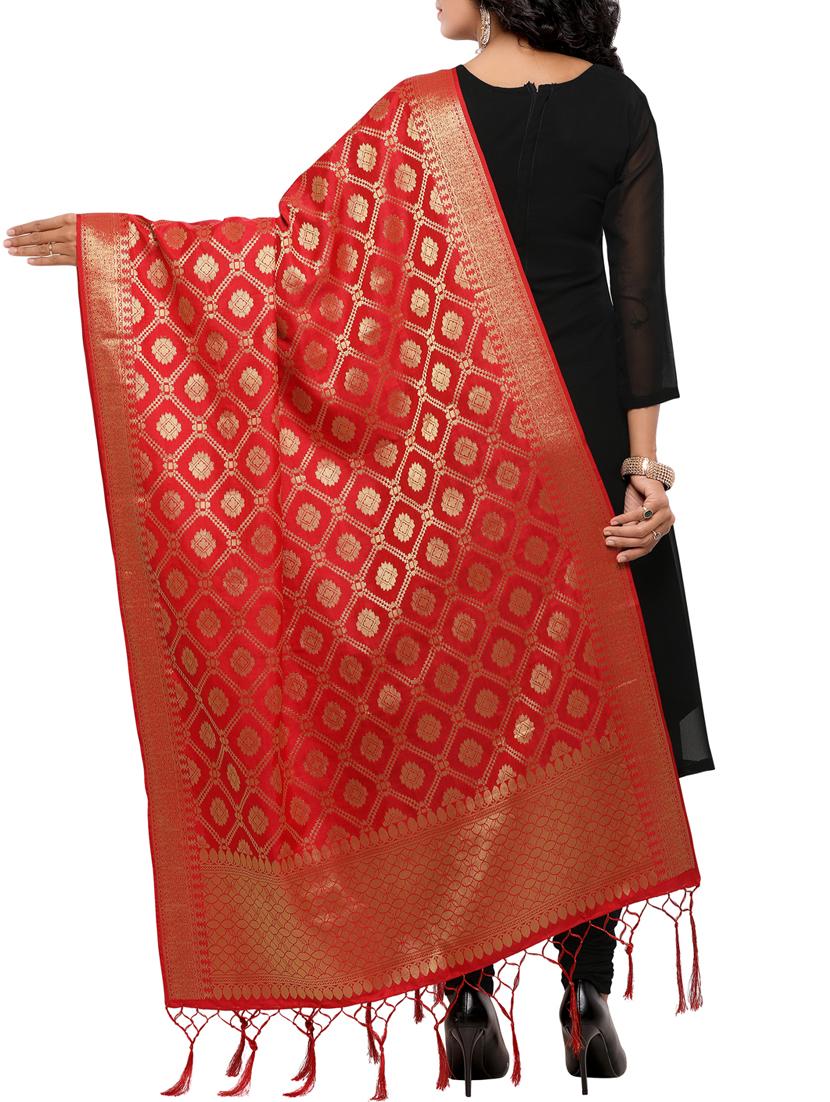 Red banarasi dupatta - 15168862 - Zoom Image - 3