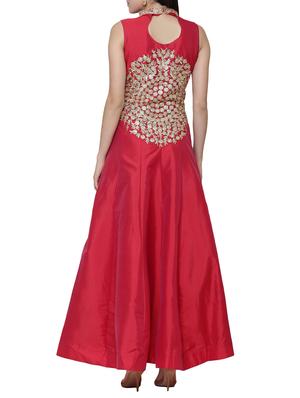 Red embroidered silk flared gown - 15195495 - Standard Image - 3