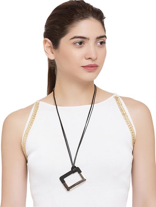 Long necklace - 15253970 - Standard Image - 1