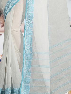 Delicate border Handloom Saree - 15254155 - Standard Image - 3