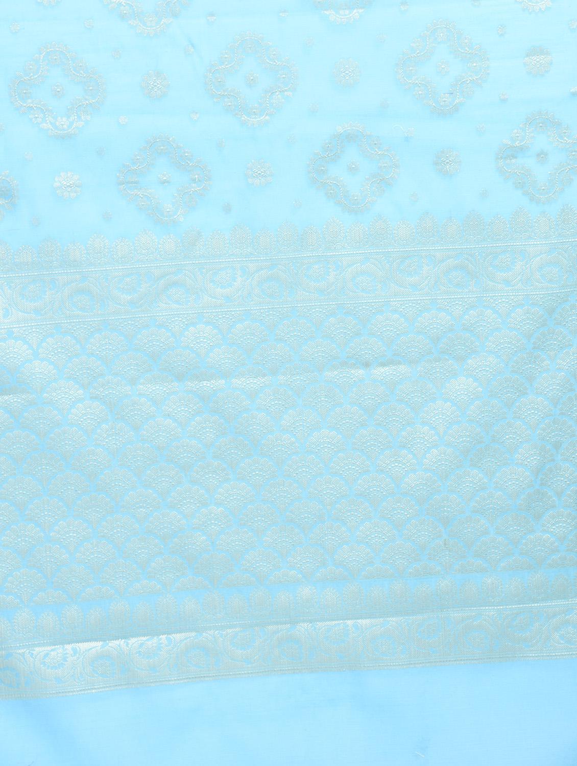 floral Zari motif Banarasi Saree - 15268547 - Zoom Image - 3
