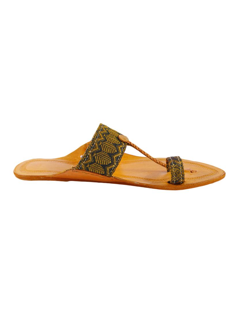 yellow one toe kolhapuri - 15272206 - Zoom Image - 3